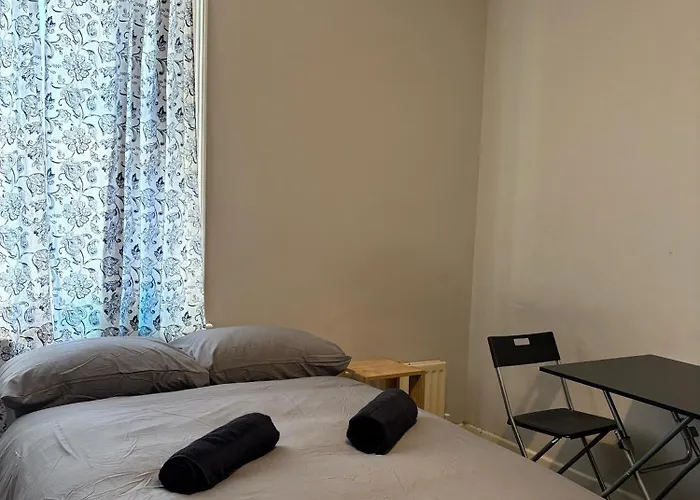 Superb Double Room Near Croke Park - 6